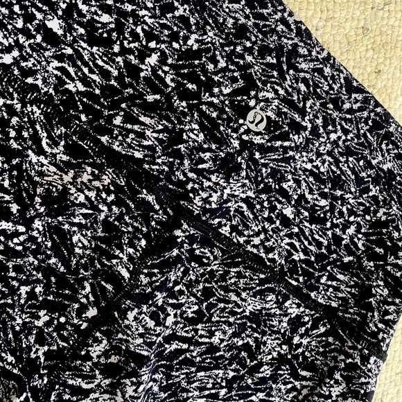 Lululemon Icebreaker Leggings - Picture 4 of 4